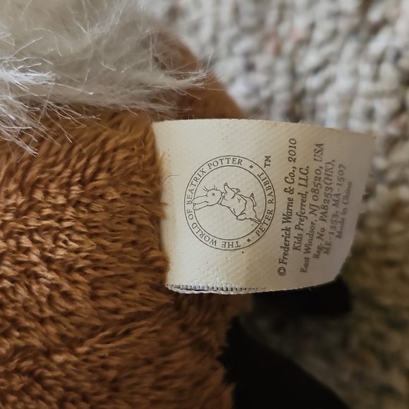 Peter Rabbit Plush - Picture 7 of 8